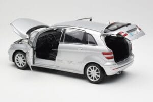 Mercedes B-Class W245 Silber Kyosho 1:18 B66962326 Druckguss — Bild 5 von 8