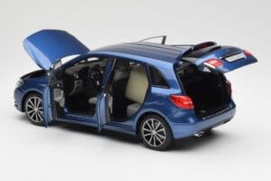 Mercedes B-Class W246 Lotus Blau Metallic Norev 1:18 B66961410 Druckguss — Bild 5 von 8