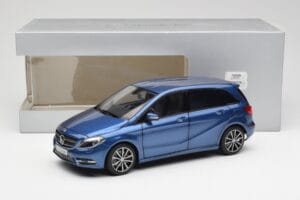 Mercedes B-Class W246 Lotus Blau Metallic Norev 1:18 B66961410 Druckguss — Bild 8 von 8