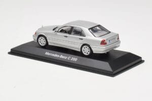 Mercedes C 200 W202 Iridium Silver Minichamps 1:43 B66040488 Druckguss — Bild 3 von 4