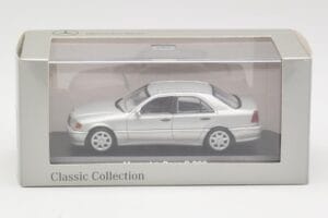 Mercedes C 200 W202 Iridium Silver Minichamps 1:43 B66040488 Druckguss — Bild 4 von 4