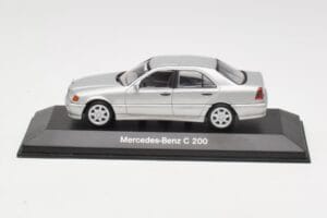Mercedes C 200 W202 Iridium Silver Minichamps 1:43 B66040488 Druckguss