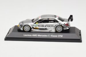 Mercedes C-Class C204 #8 R. Schumacher HWA DTM 2010 Minichamps 1:43 B66961414 Druckguss