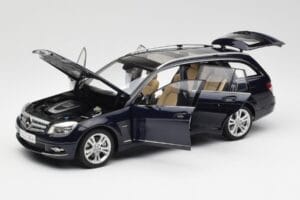 Mercedes C-Class S204 T-Modell Tanzanite Blau AUTOart 1:18 B66962352 Druckguss — Bild 2 von 8