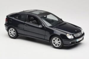 Mercedes C-Class Sports Coupe CL203 Blau Maisto 1:18 B66962124 Druckguss — Bild 6 von 8