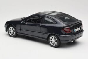 Mercedes C-Class Sports Coupe CL203 Blau Maisto 1:18 B66962124 Druckguss — Bild 7 von 8