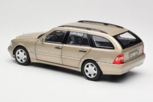 Mercedes C-Class T-Model W202 Smoke Silver Norev 1:18 183388 Druckguss — Bild 7 von 8