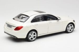 Mercedes C-Class W205 Diamond Weiß Metallic Norev 1:18 B66960256 Druckguss — Bild 3 von 8