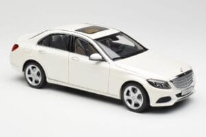 Mercedes C-Class W205 Diamond Weiß Metallic Norev 1:18 B66960256 Druckguss — Bild 6 von 8