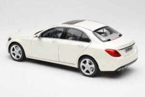 Mercedes C-Class W205 Diamond Weiß Metallic Norev 1:18 B66960256 Druckguss — Bild 7 von 8