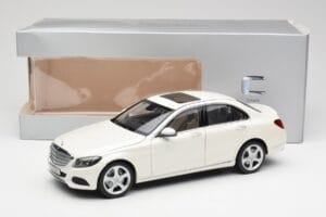 Mercedes C-Class W205 Diamond Weiß Metallic Norev 1:18 B66960256 Druckguss — Bild 8 von 8