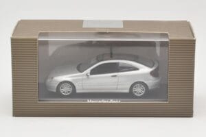 Mercedes C-Class W203 Sport Coupe Silber Minichamps 1:43 B66961916 Druckguss — Bild 4 von 4