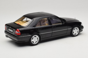 Mercedes C36 AMG W202 Obsidian Black Metallic Norev 1:18 183381 Druckguss — Bild 3 von 8