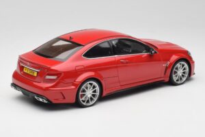 Mercedes AMG C63 W204 Rot 2nd Choice GT Spirit 1:18 GT065-D1 Resin — Bild 2 von 6