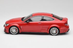 Mercedes AMG C63 W204 Rot 2nd Choice GT Spirit 1:18 GT065-D1 Resin — Bild 3 von 6