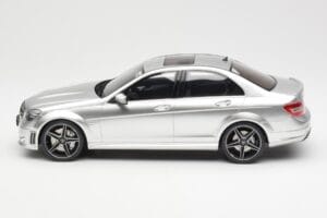 Mercedes C63 AMG W204 Silber GT Spirit 1:18 GT462 Resin — Bild 3 von 6