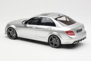 Mercedes C63 AMG W204 Silber GT Spirit 1:18 GT462 Resin — Bild 5 von 6