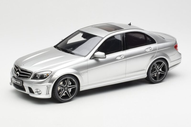 Mercedes C63 AMG W204 Silber GT Spirit 1:18 GT462 Resin
