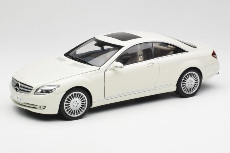 Mercedes CL500 C216 Calcit Weiß AUTOart 1:18 B66962341 Druckguss