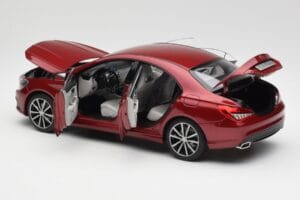 Mercedes CLA C117 Designo Patagonia Rot Metallic Norev 1:18 B66960131 Druckguss — Bild 5 von 8