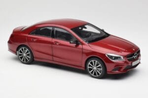 Mercedes CLA C117 Designo Patagonia Rot Metallic Norev 1:18 B66960131 Druckguss — Bild 6 von 8