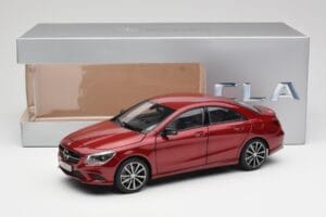 Mercedes CLA C117 Designo Patagonia Rot Metallic Norev 1:18 B66960131 Druckguss — Bild 8 von 8