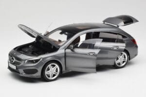 Mercedes CLA C117 Mountain Grau Norev 1:18 B66960351 Druckguss — Bild 2 von 8