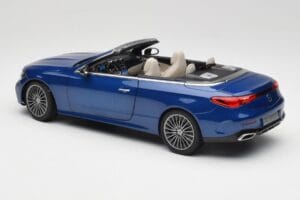 Mercedes CLE Cabriolet A236 Blau Norev 1:18 B66960653 Druckguss — Bild 8 von 9