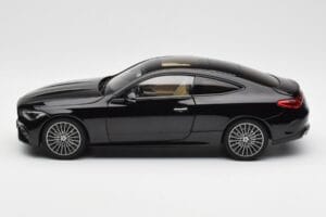 Mercedes CLE C236 Coupe Obsidian Schwarz Metallic Norev 1:18 183937 Druckguss — Bild 4 von 8