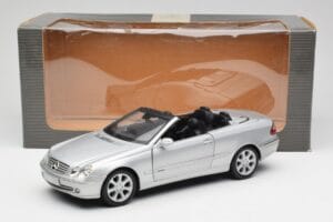 Mercedes CLK 500 Cabriolet Elegance A209 Silber Kyosho 1:18 B66962172 Druckguss — Bild 8 von 8
