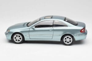 Mercedes CLK 500 W209 Hellblau Metallic Kyosho 1:18 B66962192 Druckguss — Bild 4 von 8