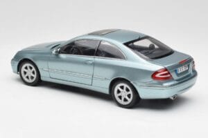 Mercedes CLK 500 W209 Hellblau Metallic Kyosho 1:18 B66962192 Druckguss — Bild 7 von 8