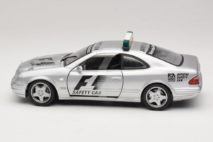 Mercedes AMG CLK 55 F1 Safety Car Maisto 1:18 B66005234 Druckguss — Bild 3 von 6