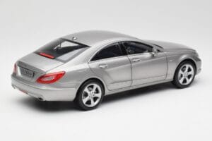 Mercedes CLS C218 Designo Alubeam Titanium Norev 1:18 B66961298 Druckguss — Bild 3 von 8