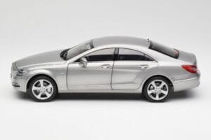 Mercedes CLS C218 Designo Alubeam Titanium Norev 1:18 B66961298 Druckguss — Bild 4 von 8