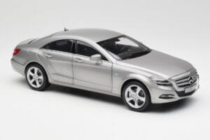 Mercedes CLS C218 Designo Alubeam Titanium Norev 1:18 B66961298 Druckguss — Bild 6 von 8