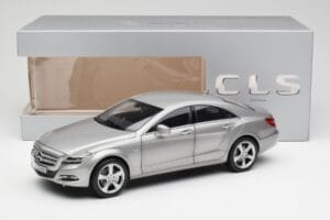 Mercedes CLS C218 Designo Alubeam Titanium Norev 1:18 B66961298 Druckguss — Bild 8 von 8