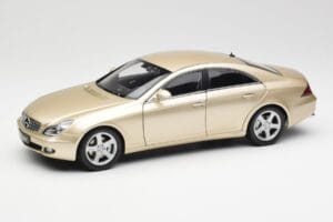 Mercedes CLS C219 Hell Beige Gold Kyosho 1:18 08401LBE Druckguss