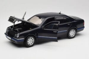 Mercedes E-Class W210 E320 Schwarz Sun Star 1:18 1151 Druckguss — Bild 2 von 8