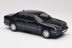 Mercedes E-Class W210 E320 Schwarz Sun Star 1:18 1151 Druckguss — Bild 6 von 8
