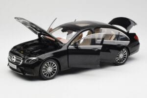 Mercedes E-Class W213 Obsidian Schwarz iScale 1:18 B66960380 Druckguss — Bild 2 von 8