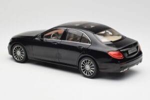 Mercedes E-Class W213 Obsidian Schwarz iScale 1:18 B66960380 Druckguss — Bild 7 von 8