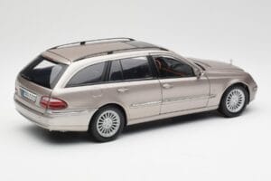 Mercedes E320 CDI W210 T-Modell Cubanite Silber Kyosho 1:18 B66962188 Druckguss — Bild 3 von 8