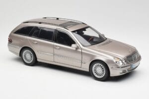 Mercedes E320 CDI W210 T-Modell Cubanite Silber Kyosho 1:18 B66962188 Druckguss — Bild 6 von 8