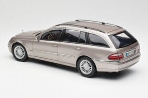 Mercedes E320 CDI W210 T-Modell Cubanite Silber Kyosho 1:18 B66962188 Druckguss — Bild 7 von 8