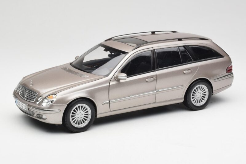 Mercedes E320 CDI W210 T-Modell Cubanite Silber Kyosho 1:18 B66962188 Druckguss