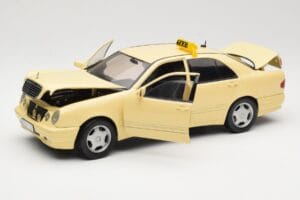 Mercedes E320 W210 Taxi Sun Star 1:18 1160 Druckguss — Bild 2 von 8