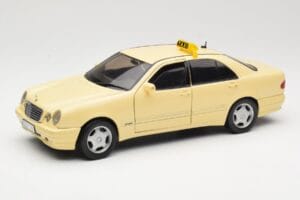 Mercedes E320 W210 Taxi Sun Star 1:18 1160 Druckguss