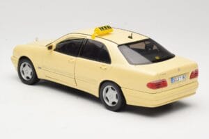 Mercedes E320 W210 Taxi Sun Star 1:18 1160 Druckguss — Bild 7 von 8