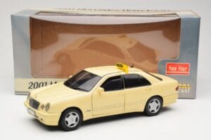 Mercedes E320 W210 Taxi Sun Star 1:18 1160 Druckguss — Bild 8 von 8